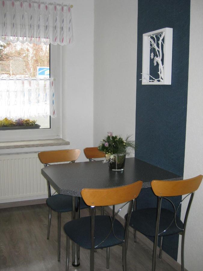 Ferienwohnung Mit Garten Und Spielplatz クリンゲンタール エクステリア 写真