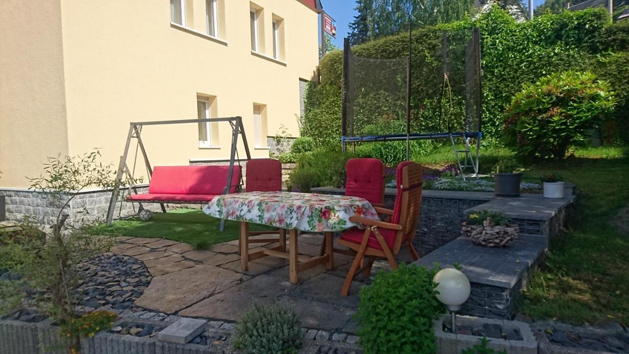Ferienwohnung Mit Garten Und Spielplatz クリンゲンタール エクステリア 写真