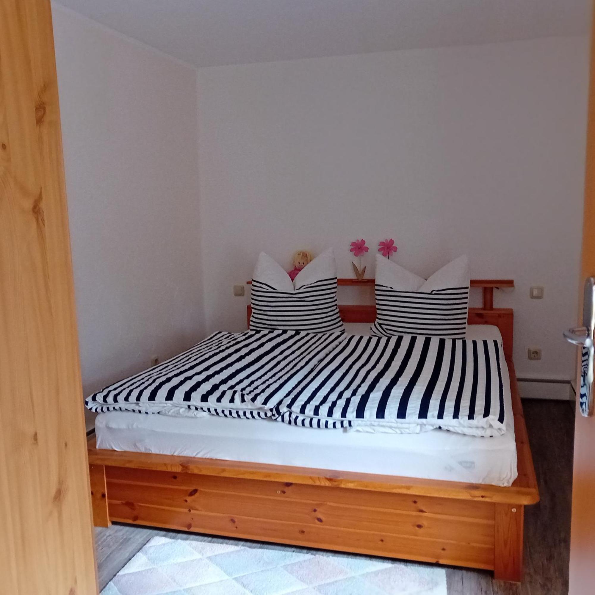 Ferienwohnung Mit Garten Und Spielplatz クリンゲンタール エクステリア 写真